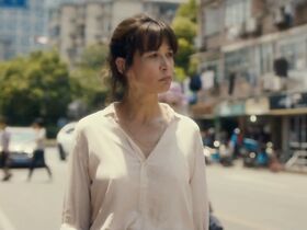 Софи Марсо секси – Мадам Миллс, идеальная соседка (2018) #9