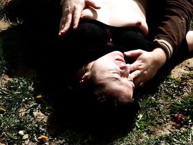 Карен Пейрард голая – Zeitgeist Protest (2017) #6