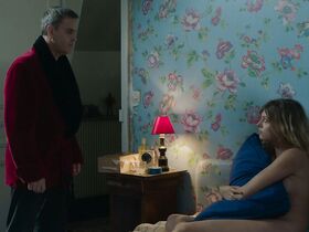 Леа Ростен голая – Тем, кого мы любили (2019) #5