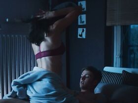 Каролине Хартиг голая – Тёмные болота s01e08 (2019) #4