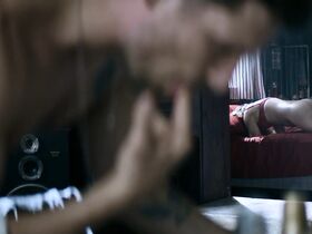 Эрин Шаут голая – Расскажи мне сказку s02e01 (2019) #2