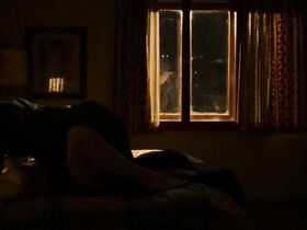 Сильвия Хукс секси – Безбашенные (2017) #2