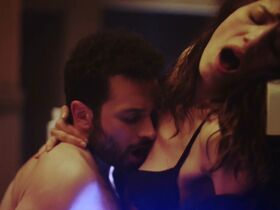 Дория Тилье голая – Ив (2019) #18