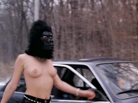 Жаклин Ловелл голая – Уроды (1997) #8