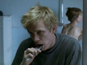 Изабель Юппер секси – Проникновение (2006) #4