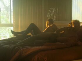 Флоре Бонавентура голая – Райский пляж (2019) #4