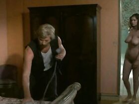 Патриция Барзик голая – Вспарывающая машина (1986) #7