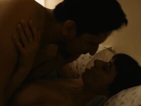 Кейт Микуччи голая – Передышка s03e04 (2019)