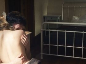 Джесс Вейкслер голая – Прикованный к жизни (2018) #4