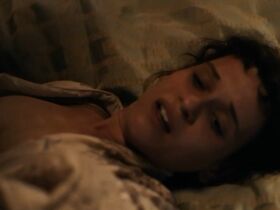 Кристин Сюков голая – Графитовое серце (2019) #7