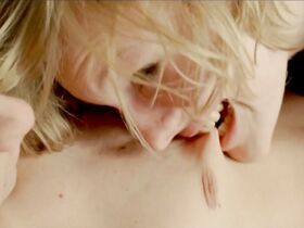 Розалия Томас секси – Девушка в желтых гольфах (2008) #5