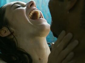 Мириам Штайн голая – Омамамия (2012) #3