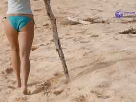 Индиана Эванс секси – Голубая лагуна (2012) #2