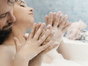 Ясна Фритци Бауэр голая – Придурки s03e01 (2019) #3