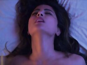 Хина Кхан секси – Hacked (2020)