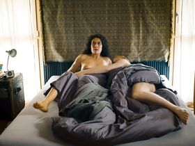 Берен Туна голая – Моногамия s02e03-08 (2019) #17