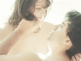 Ингрид Бонини голая – Luz Natural (2015) #4