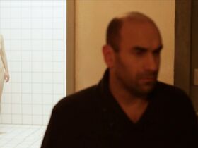 Джулия Занге голая – Моего брата зовут Роберт, и он идиот (2018)