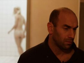 Джулия Занге голая – Моего брата зовут Роберт, и он идиот (2018) #33