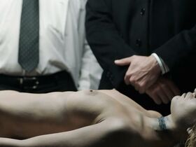 Флоренсия Малайович голая – Стокгольмский синдром s01e02 (2016)