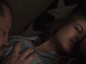 Каролина Шимчак голая – Политика (2019) #10