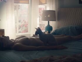 Джулианна Мур голая – Глория Белл (2018)