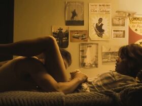 Кармен Эджого секси – Рождённый для грусти (2015)