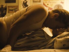 Кармен Эджого секси – Рождённый для грусти (2015) #8