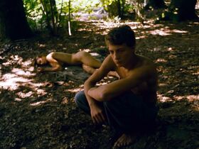 Сабрина Сейвеку голая – Скоро наступят счастливые времена (2016) #12