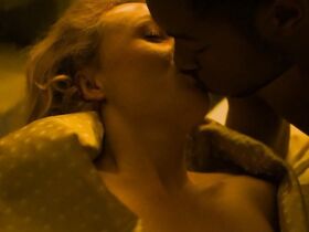 Эмма Джейн голая – Телефон полиции — 110 s48e07 (2019) #3