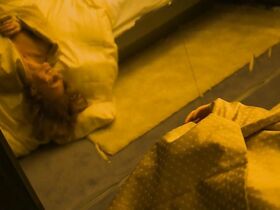 Эмма Джейн голая – Телефон полиции — 110 s48e07 (2019) #4