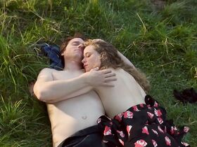 Клара Дойчманн секси – Reiterhof Wildenstein s01e01 (2019)