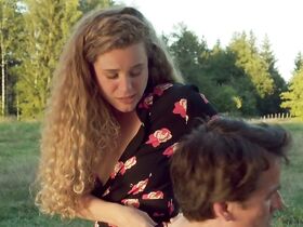 Клара Дойчманн секси – Reiterhof Wildenstein s01e01 (2019) #6