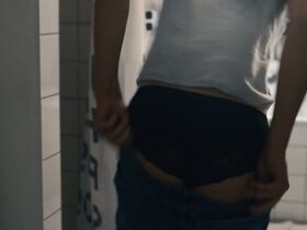 Лиза-Мари Королл секси – Наше время – сейчас s01e02 (2019) #5