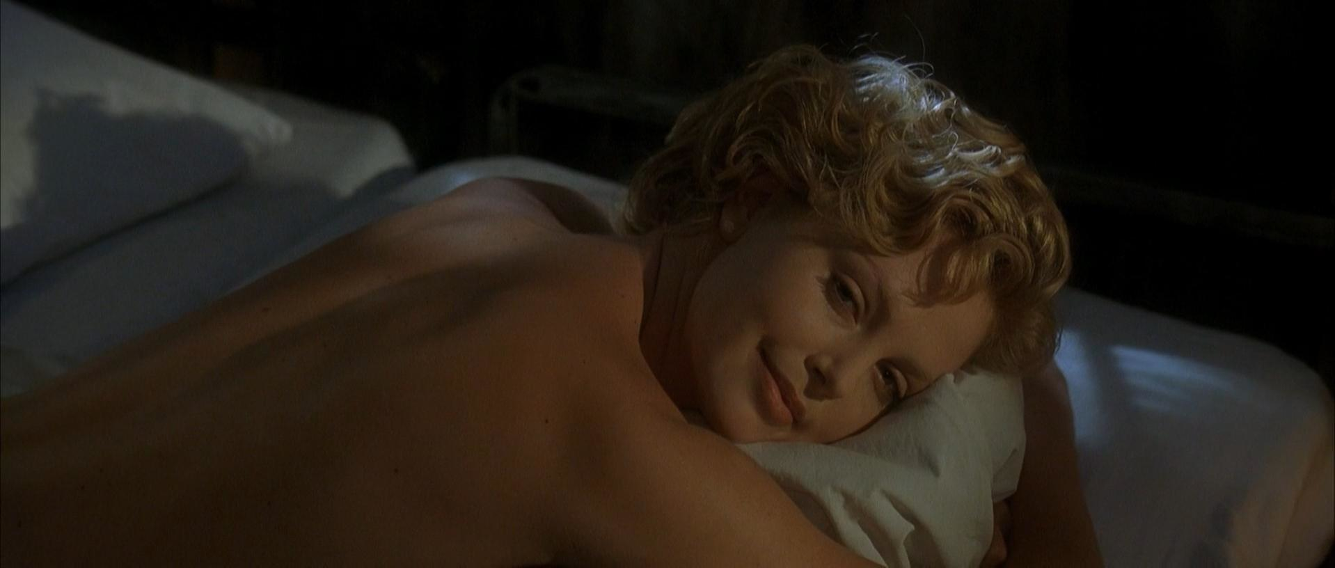 Naked Charlize Theron In The Cider House Rules Ancensored