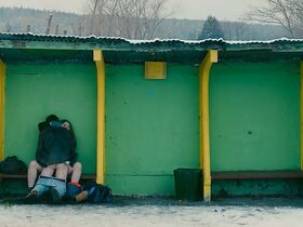 Лив Хеннегье секси – Raging Rose (2015)