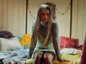 Оливия Лонсдэйл секси – Сирены (2018) #2