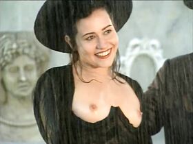 Алессандра Негрини голая – Его любовь и его грехи s01e01 (1995) #2