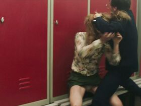 Катя Штудт голая – Золотая перчатка (2019) #4