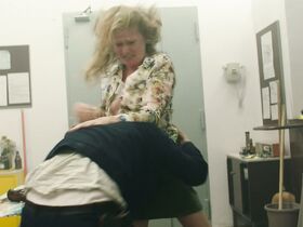 Катя Штудт голая – Золотая перчатка (2019) #5