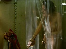 Кира Кошелла голая – Втроем по жизни s01e10 (1999) #6