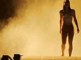 Нора Бузалка голая – Die Räuber (2017) #8