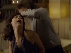 Стефани Папаниан секси – Игра рук (2010) #4