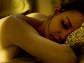 Луизе Хейер голая – Вдруг (2013) #5