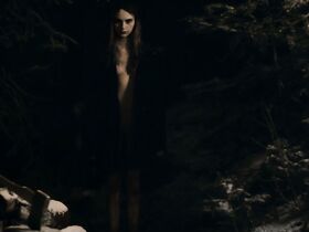 Хейли Магнус голая – The Doppel Chain (2017)