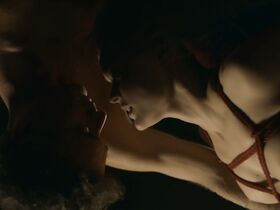 Белла Хиткот голая – Странный ангел s02e03 (2019) #6