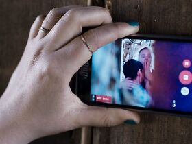 Мария-Виктория Драгуш голая – Потерянная (2018)