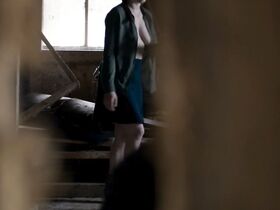 Мария-Виктория Драгуш голая – Потерянная (2018) #3