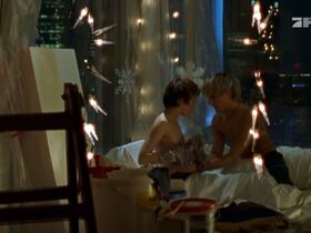 Яна Штраулино голая – Абсолютно правильные мальчики (2002) #3