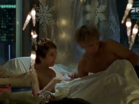 Яна Штраулино голая – Абсолютно правильные мальчики (2002) #6